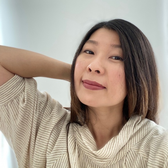 Meet your Posher, Janet - Picture 2 of 2